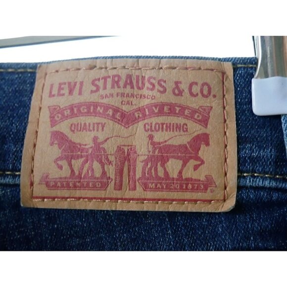 NWOT Levi's 315 Shaping Bootcut Jean Dark Wash 29 - Picture 3 of 6
